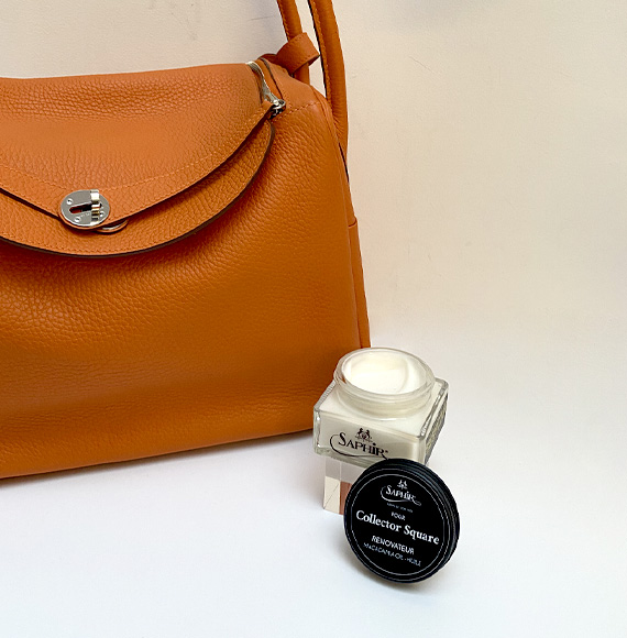 Un laboratorio di orologeria presso la Replica Handbag and Jewelry Shopping